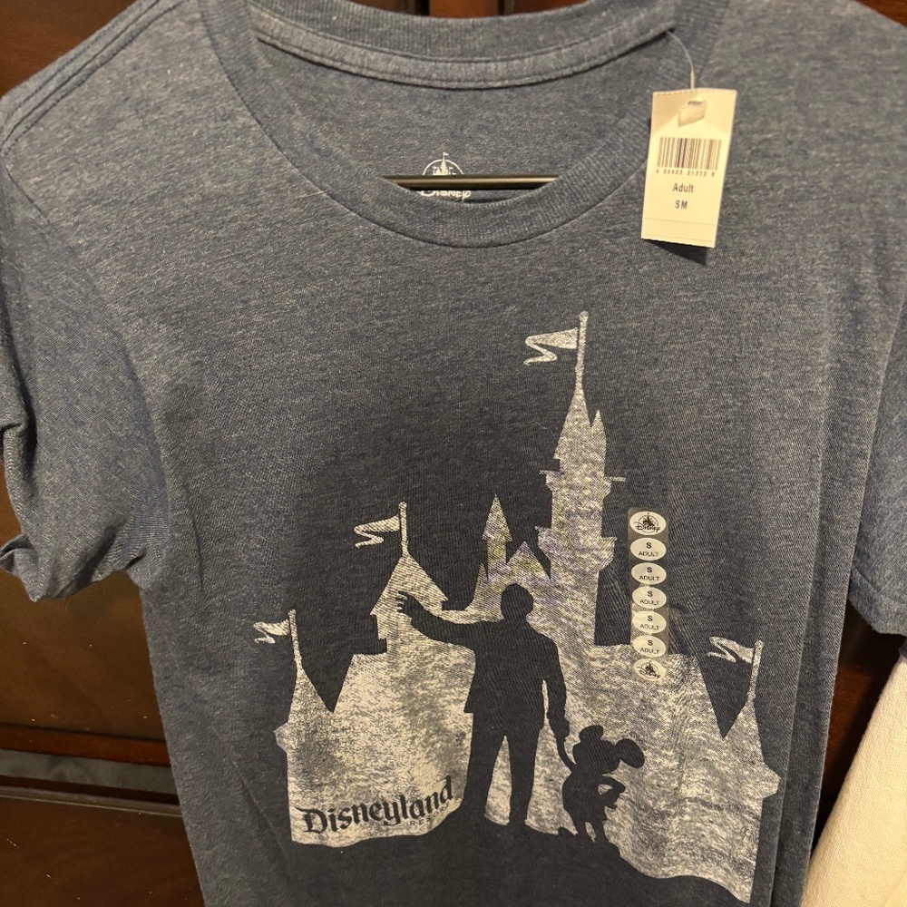 Disneyland tshirt